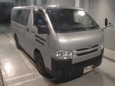 TOYOTA HIACE VAN