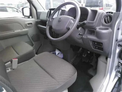 NISSAN CLIPPER VAN