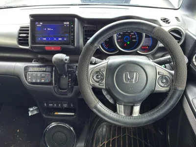 HONDA N BOX SLASH