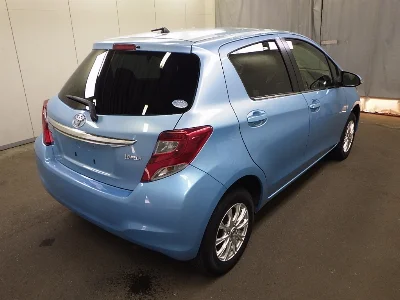 TOYOTA VITZ