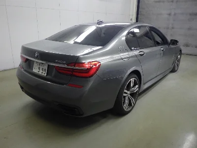 BMW 7 SERIES