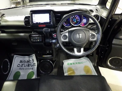 HONDA N BOX SLASH
