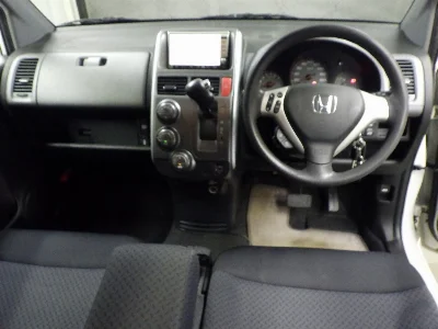 HONDA MOBILIO SPIKE
