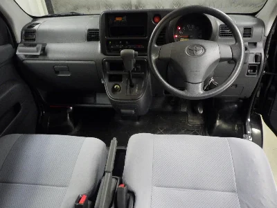 TOYOTA PIXIS VAN