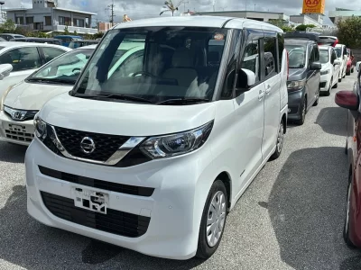 NISSAN ROOX