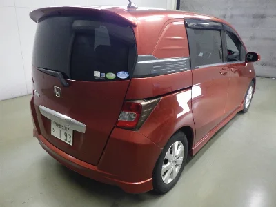 HONDA FREED SPIKE