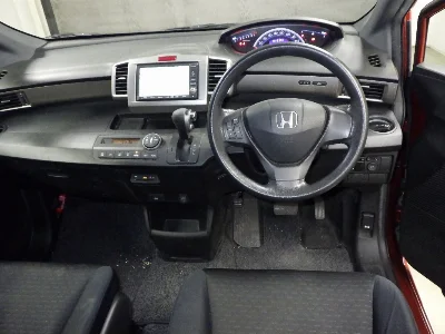 HONDA FREED SPIKE