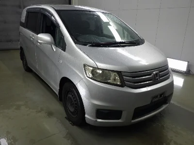 HONDA FREED SPIKE