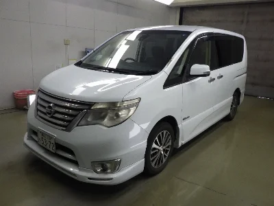 NISSAN SERENA