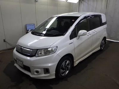 HONDA FREED SPIKE