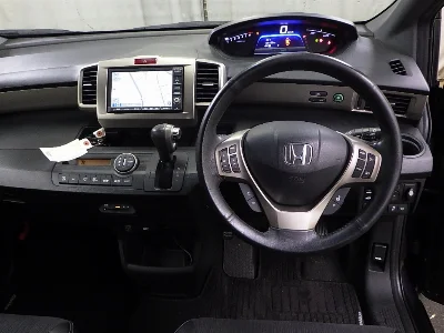 HONDA FREED SPIKE