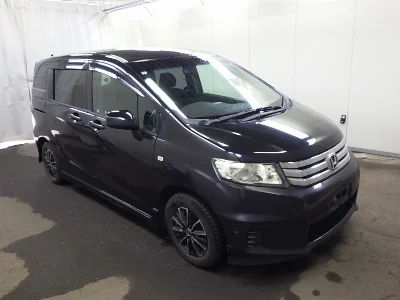 HONDA FREED SPIKE