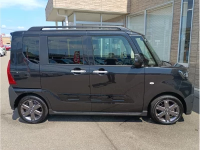 DAIHATSU TANTO FUN CROSS