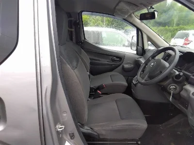 NISSAN NV200