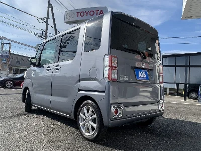 TOYOTA PIXIS MEGA