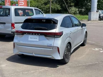 NISSAN AURA