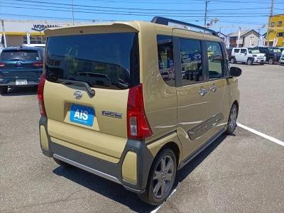 DAIHATSU TANTO FUN CROSS