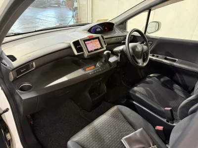 HONDA FREED SPIKE