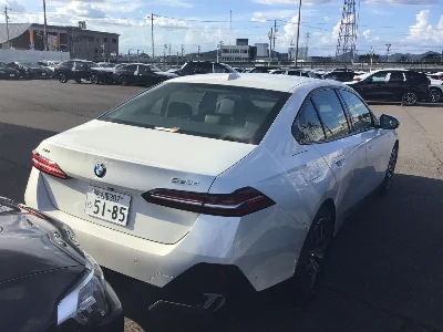 BMW 5 SERIES