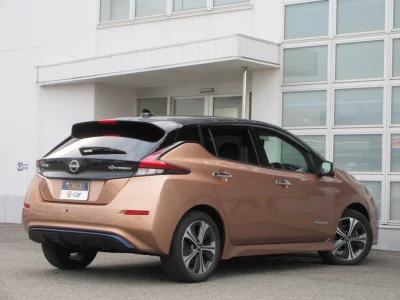 NISSAN LEAF