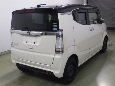 HONDA N BOX SLASH