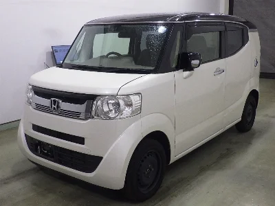 HONDA N BOX SLASH