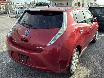 NISSAN LEAF