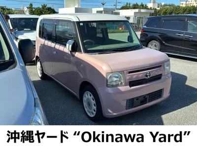 TOYOTA PIXIS SPACE