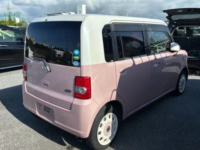 TOYOTA PIXIS SPACE