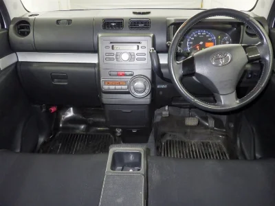TOYOTA PIXIS SPACE