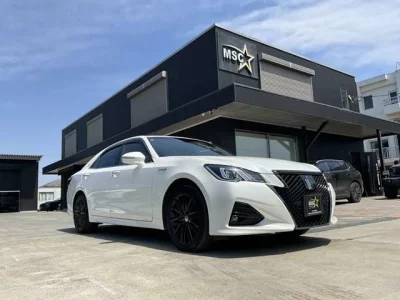 TOYOTA CROWN