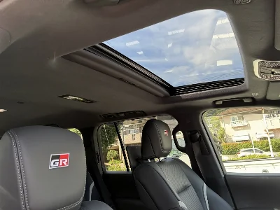 TOYOTA LAND CRUISER