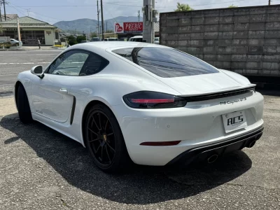 PORSCHE 718 CAYMAN