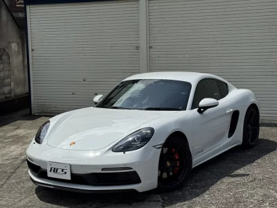 PORSCHE 718 CAYMAN