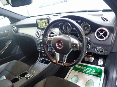 MERCEDES BENZ GLA