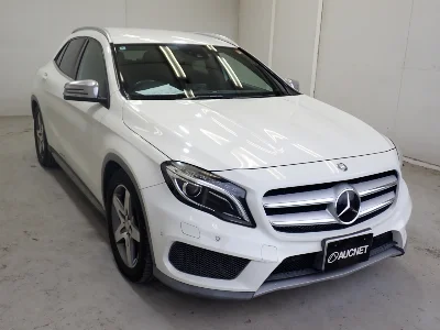 MERCEDES BENZ GLA