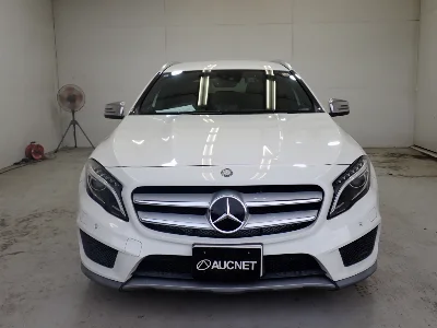 MERCEDES BENZ GLA