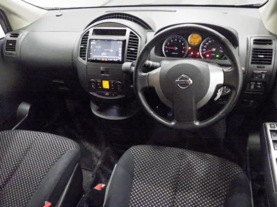 NISSAN LAFESTA