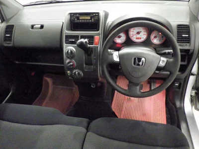 HONDA MOBILIO SPIKE