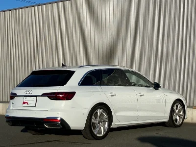 AUDI A4 AVANTE