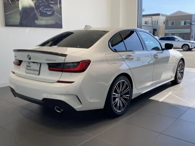 BMW 3 SERIES