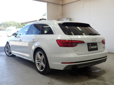 AUDI A4 AVANTE