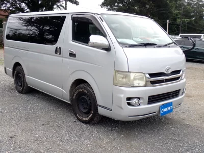 TOYOTA REGIUS VAN