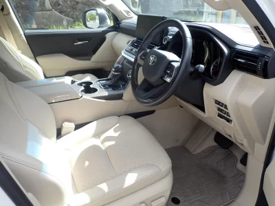 TOYOTA LAND CRUISER