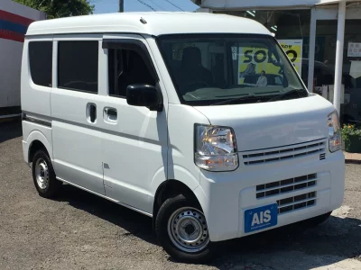 NISSAN CLIPPER VAN