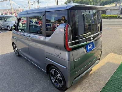 NISSAN ROOX