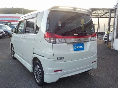 MITSUBISHI DELICA D2