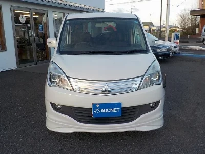MITSUBISHI DELICA D2