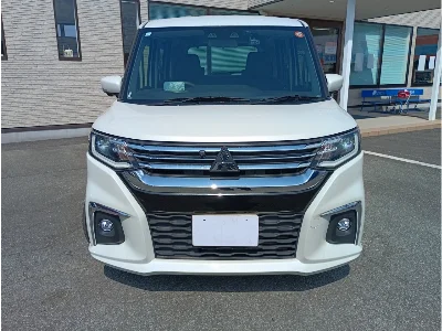 MITSUBISHI DELICA D2