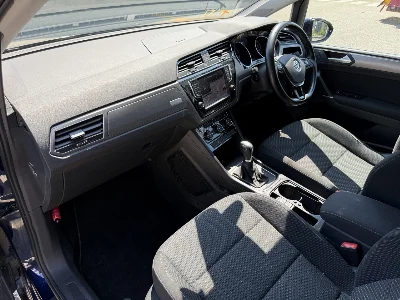 VOLKSWAGEN GOLF TOURAN